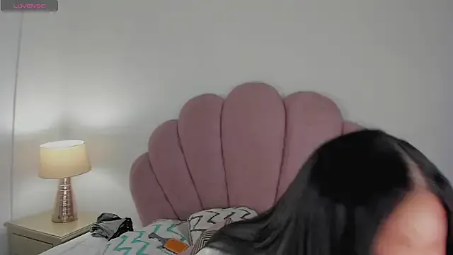 Awesomelusty – webcam model profile photo Image 16