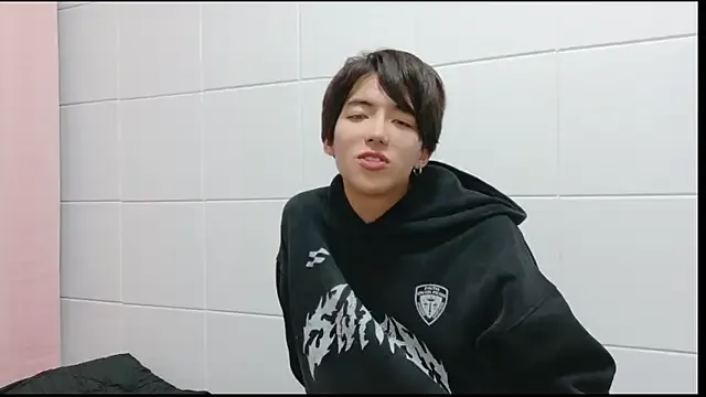 riya190 – webcam model profile photo Image 5