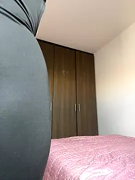 AlisonHale – webcam model profile photo Image 9