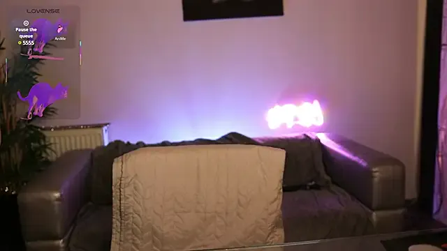 oxo_yuna_oxo – webcam model profile photo Image 6