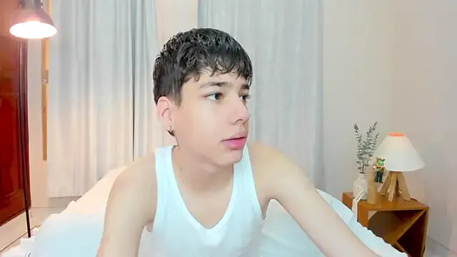 Benson18y – webcam model profile photo Image 14