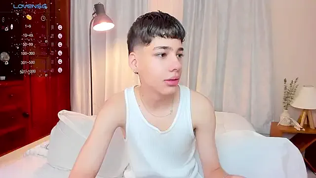 Benson18y – webcam model profile photo Image 15