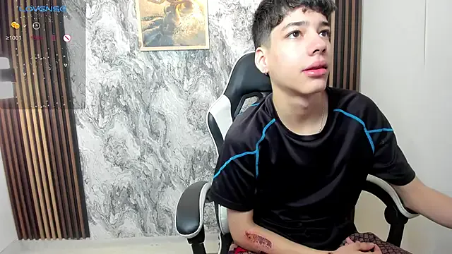 Benson18y – webcam model profile photo Image 9