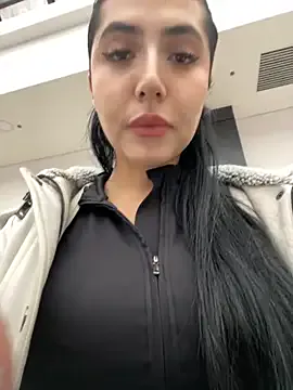 roouse – webcam model profile photo Image 19