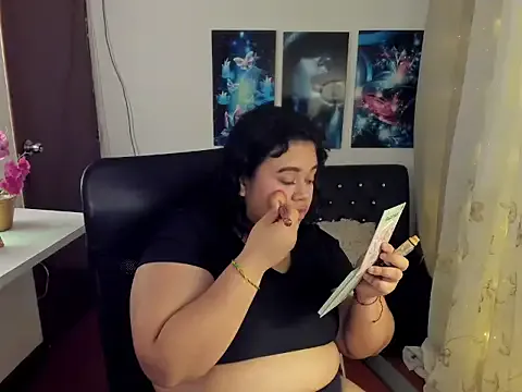 oxo_yuna_oxo – webcam model profile photo Image 9