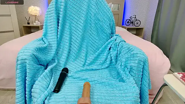 oxo_yuna_oxo – webcam model profile photo Image 3