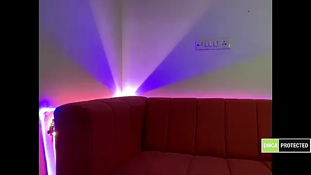 Queen_sofiyaa – webcam model profile photo Image 11