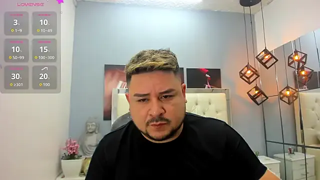 black_xun – webcam model profile photo Image 12