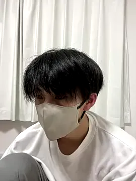 Yui-Ch – webcam model profile photo Image 16