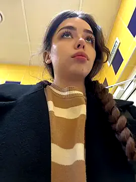 Simone_Miller – webcam model profile photo Image 18