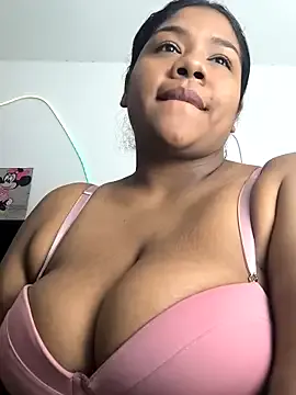 divavirtual11 – webcam model profile photo Image 11