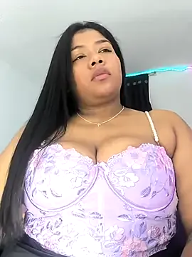 divavirtual11 – webcam model profile photo Image 17