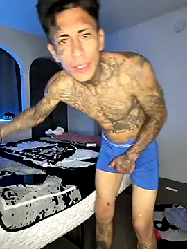 Alex1069 – webcam model profile photo Image 4