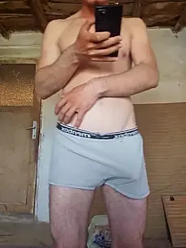 PumaShyXD – webcam model profile photo Image 2