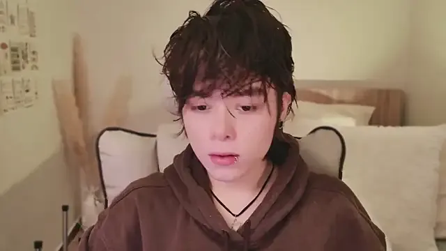 Yui-Ch – webcam model profile photo Image 11