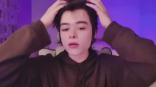 Yui-Ch – webcam model profile photo Image 9