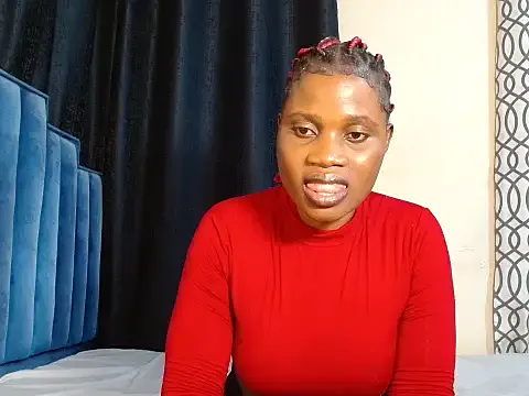 oxo_yuna_oxo – webcam model profile photo Image 13