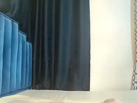 oxo_yuna_oxo – webcam model profile photo Image 14