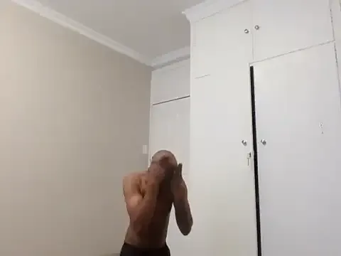 Alice_surprise – webcam model profile photo Image 11