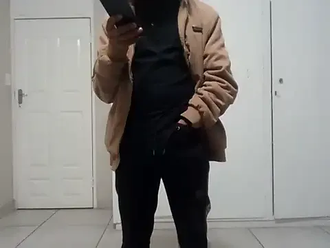 Alice_surprise – webcam model profile photo Image 7