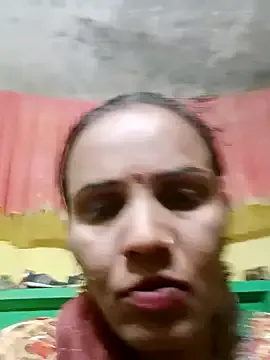 oxo_yuna_oxo – webcam model profile photo Image 3