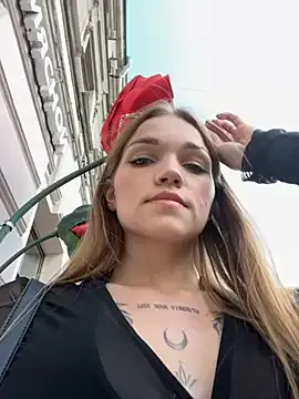 Mia--meow – webcam model profile photo Image 4