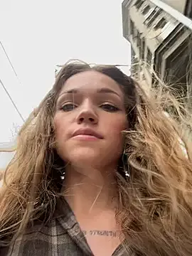 Mia--meow – webcam model profile photo Image 5