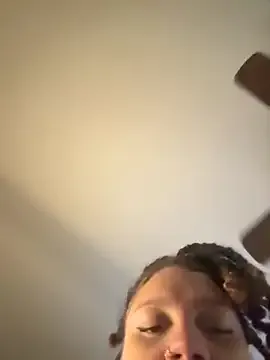 SonY_CaM – webcam model profile photo Image 11