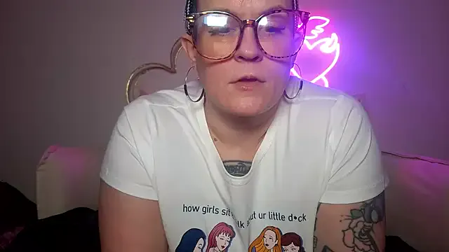 Queen_sofiyaa – webcam model profile photo Image 12