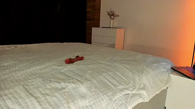 oxo_yuna_oxo – webcam model profile photo Image 19