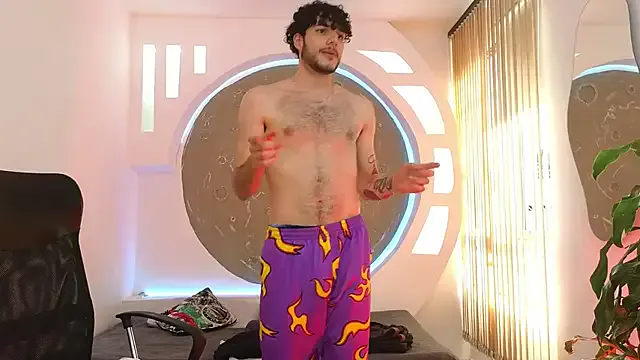 paroncho – webcam model profile photo Image 15