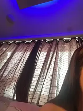 happy_hino – webcam model profile photo Image 18