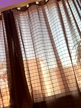 happy_hino – webcam model profile photo Image 19