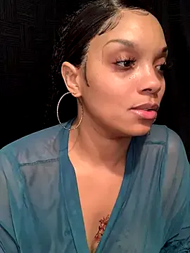 MiaBolson – webcam model profile photo Image 10