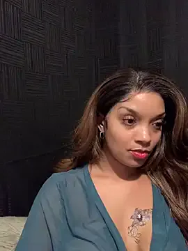 MiaBolson – webcam model profile photo Image 12