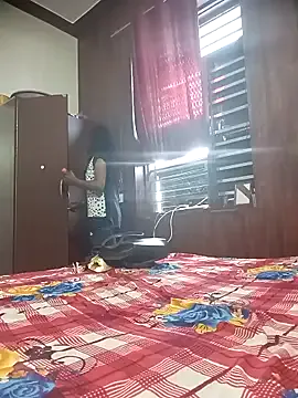 maataaan – webcam model profile photo Image 3