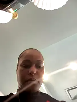 Inaa-Love – webcam model profile photo Image 7