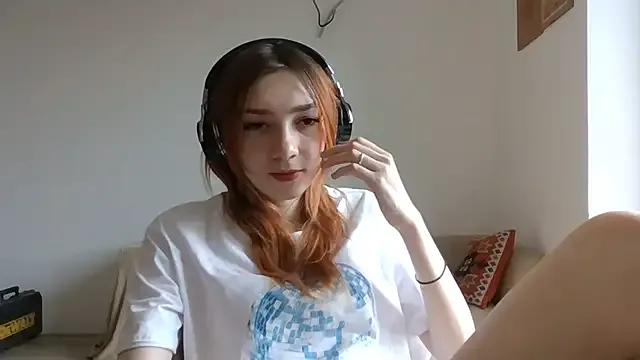 oxo_yuna_oxo – webcam model profile photo Image 2