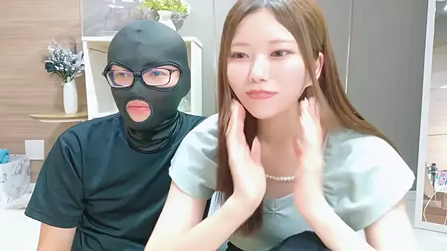 oxo_yuna_oxo – webcam model profile photo Image 12