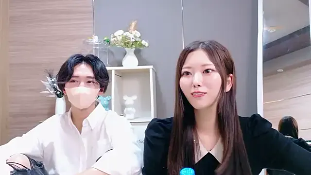 oxo_yuna_oxo – webcam model profile photo Image 18