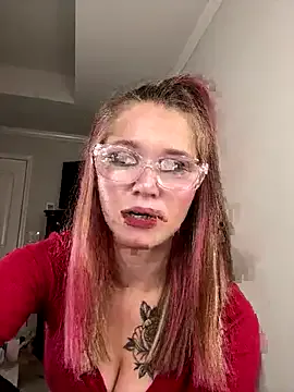 roouse – webcam model profile photo Image 14