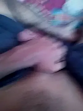 Awesomelusty – webcam model profile photo Image 3