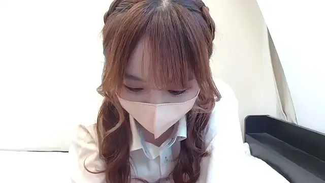 NANA_7 – webcam model profile photo Image 12