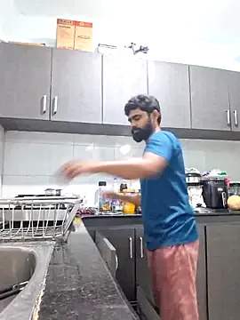 senachinnn – webcam model profile photo Image 3