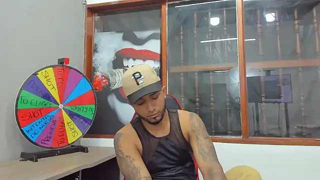 oxo_yuna_oxo – webcam model profile photo Image 11