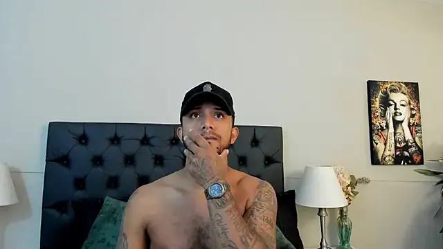 oxo_yuna_oxo – webcam model profile photo Image 15