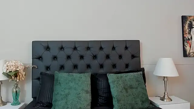 oxo_yuna_oxo – webcam model profile photo Image 18