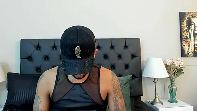 oxo_yuna_oxo – webcam model profile photo Image 8