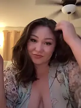 ElliaRussell – webcam model profile photo Image 4