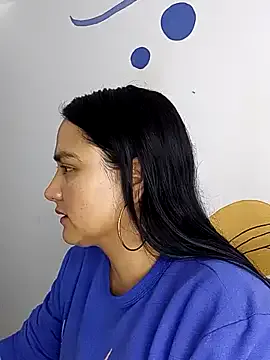 oxo_yuna_oxo – webcam model profile photo Image 10